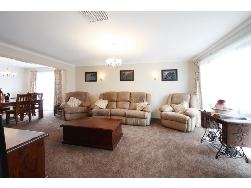 3 Auriol Court, Ferntree Gully VIC 3156