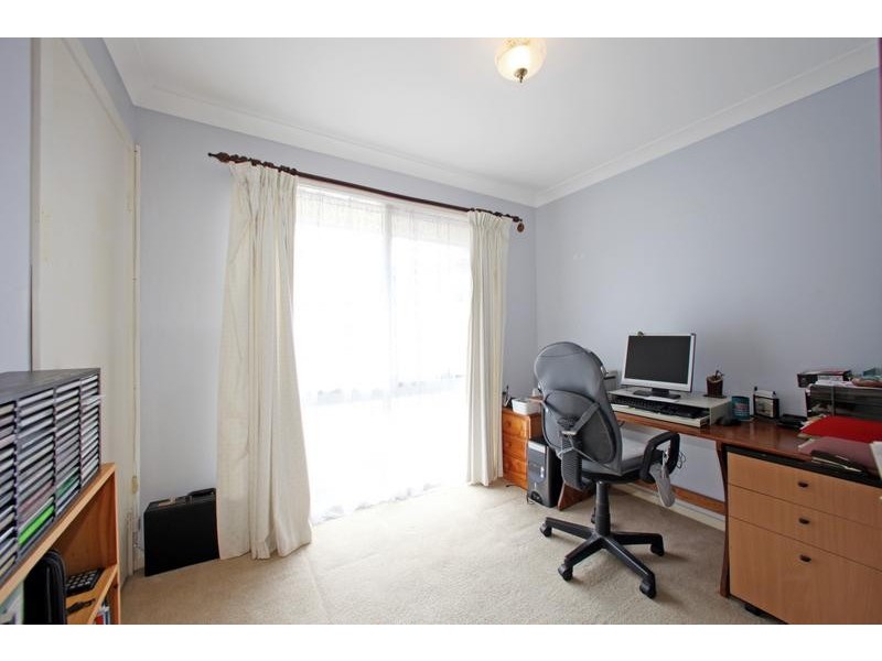 12 Weeks Close, Rowville VIC 3178