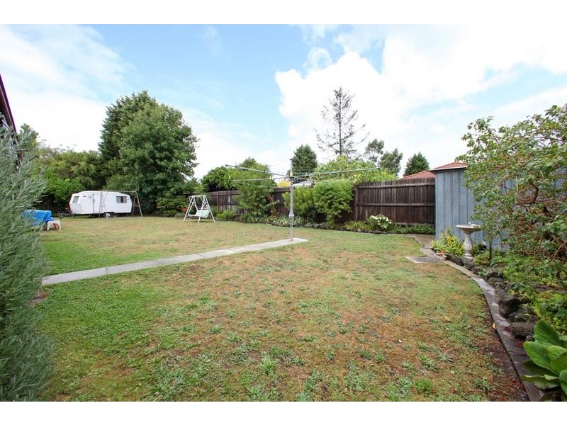 12 Weeks Close, Rowville VIC 3178