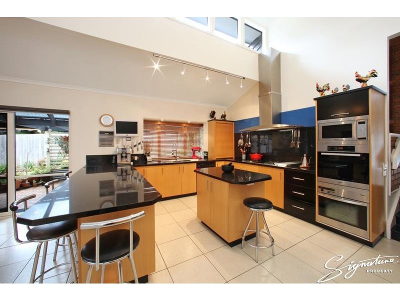 12 Rupicola Court, Rowville VIC 3178