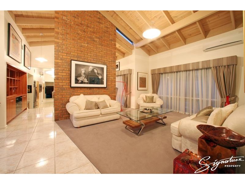 12 Rupicola Court, Rowville VIC 3178