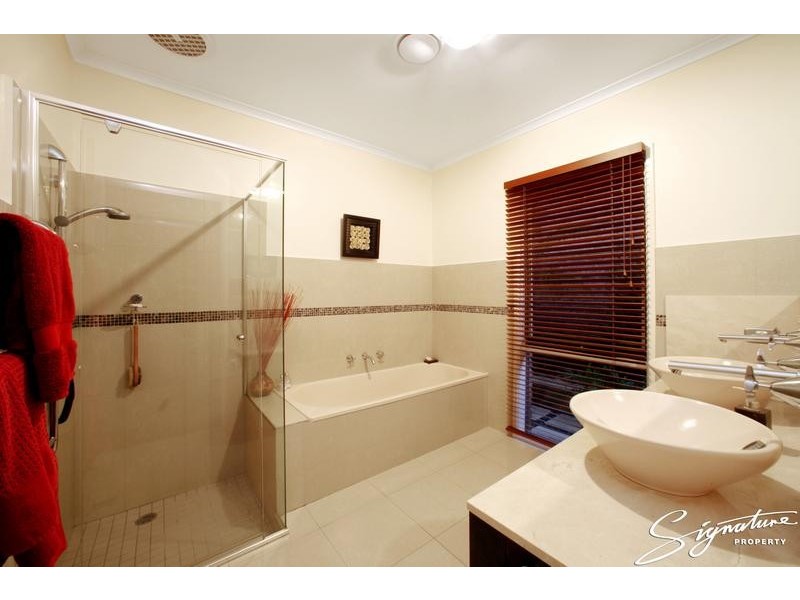 12 Rupicola Court, Rowville VIC 3178