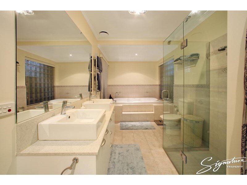12 Rupicola Court, Rowville VIC 3178