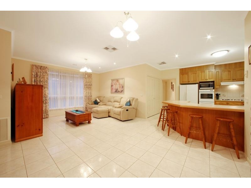 9 Lexington Close, Rowville VIC 3178