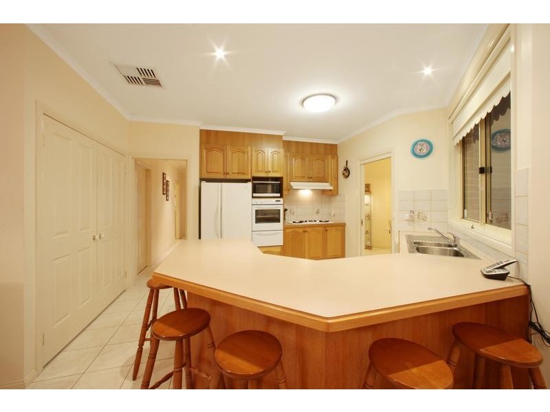 9 Lexington Close, Rowville VIC 3178