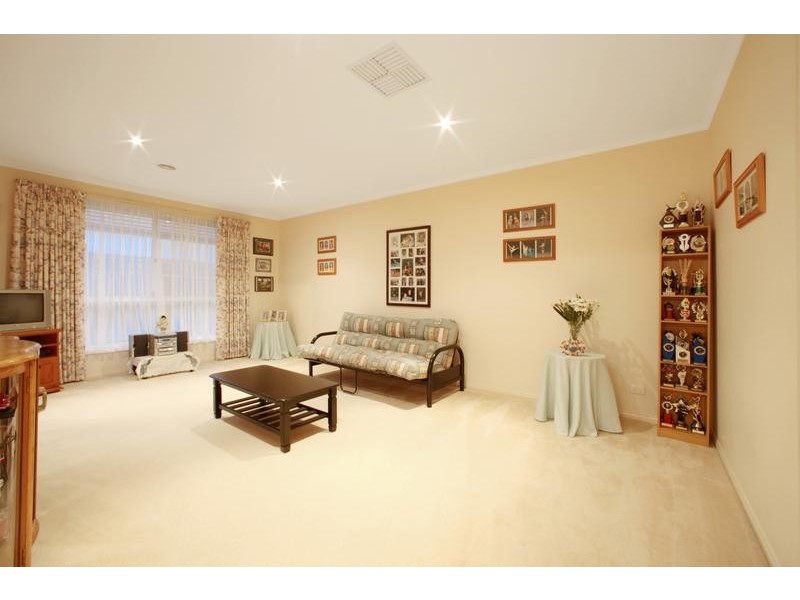 9 Lexington Close, Rowville VIC 3178