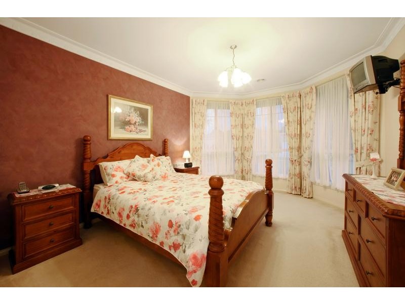 9 Lexington Close, Rowville VIC 3178