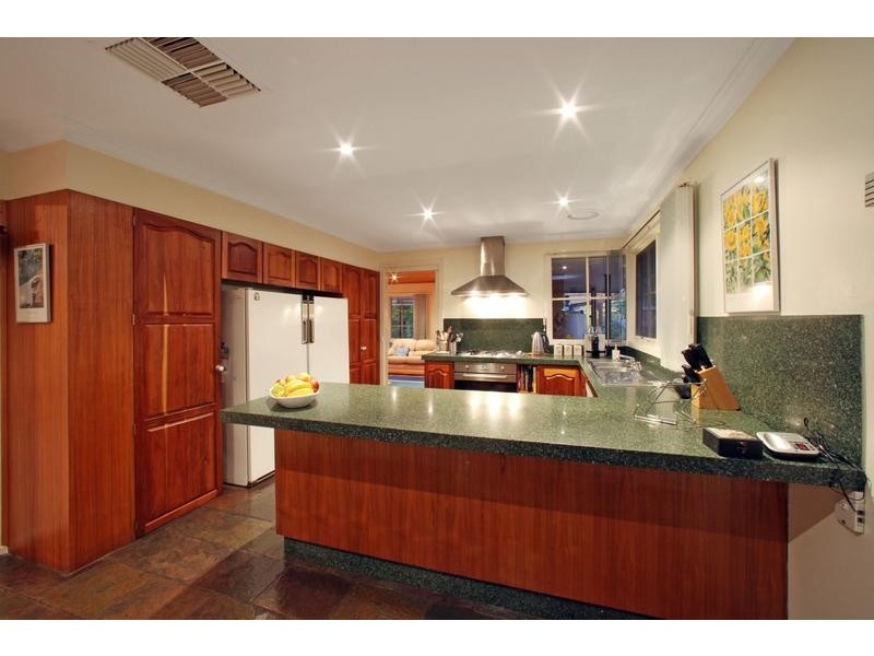 20 Mantung Crescent, Rowville VIC 3178