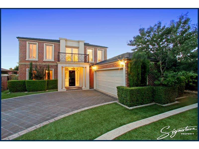 15 Lexington Close, Rowville VIC 3178