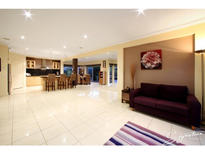 15 Lexington Close, Rowville VIC 3178