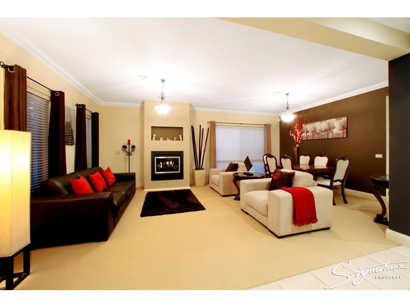 15 Lexington Close, Rowville VIC 3178