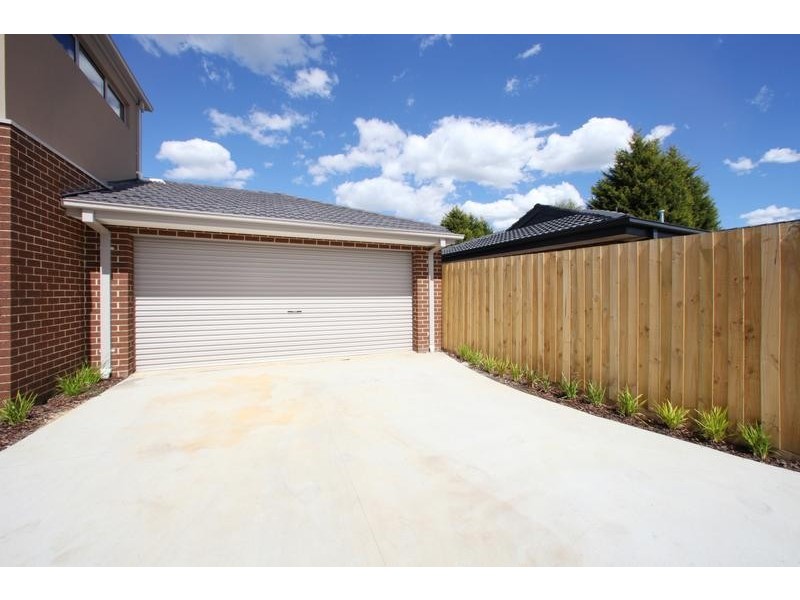 1/24 Burchall Crescent, Rowville VIC 3178