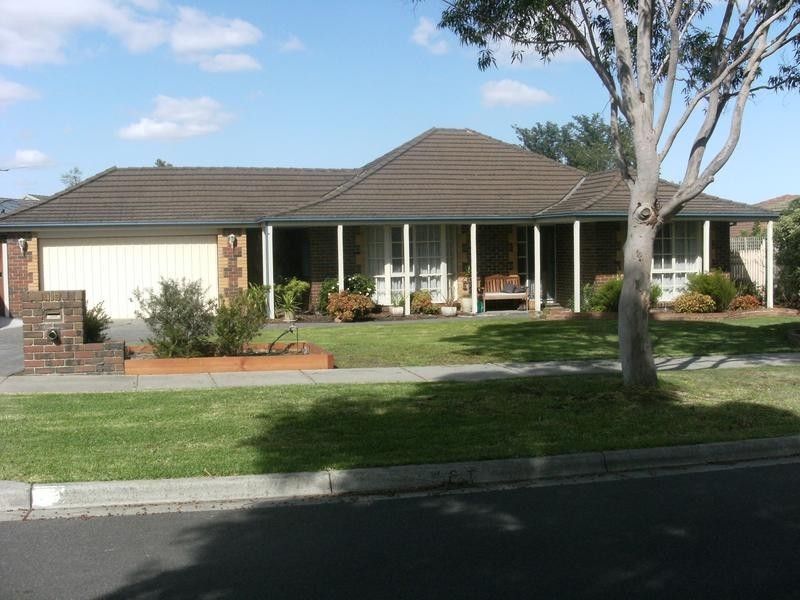 13 Bianca Court, Rowville VIC 3178