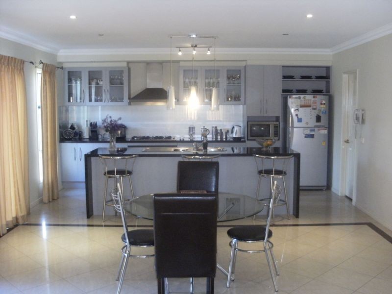 49 Jubilee Drive, Rowville VIC 3178