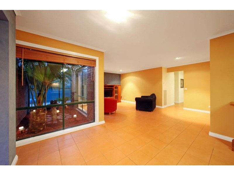 15 Moama Place, Rowville VIC 3178