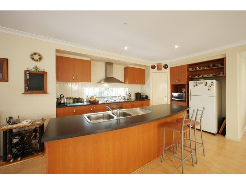 10 Monbulk Crescent, Rowville VIC 3178