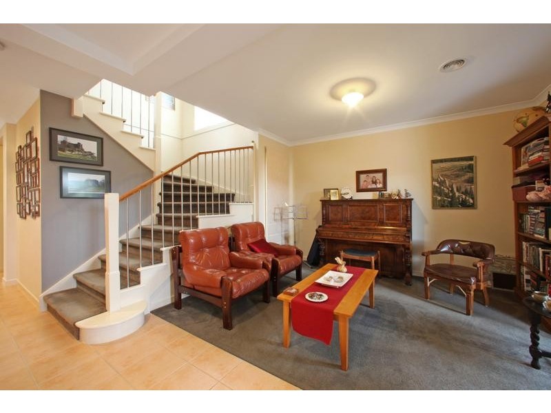 10 Monbulk Crescent, Rowville VIC 3178