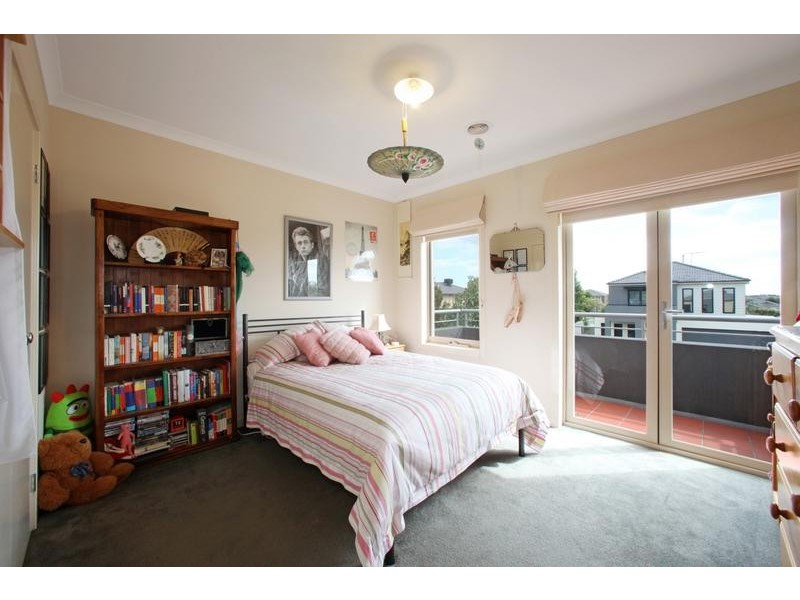 10 Monbulk Crescent, Rowville VIC 3178