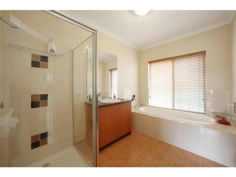 10 Monbulk Crescent, Rowville VIC 3178