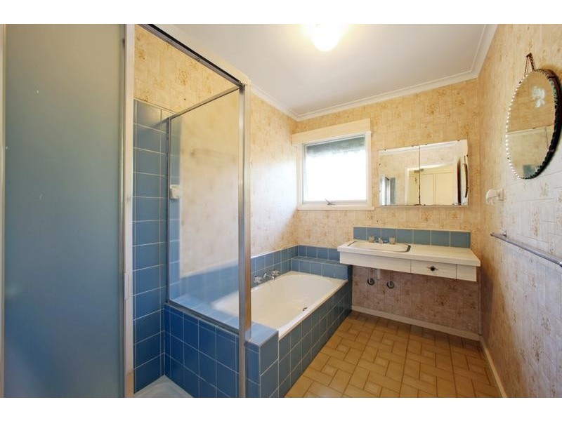 5 Clow Avenue, Upper Ferntree Gully VIC 3156