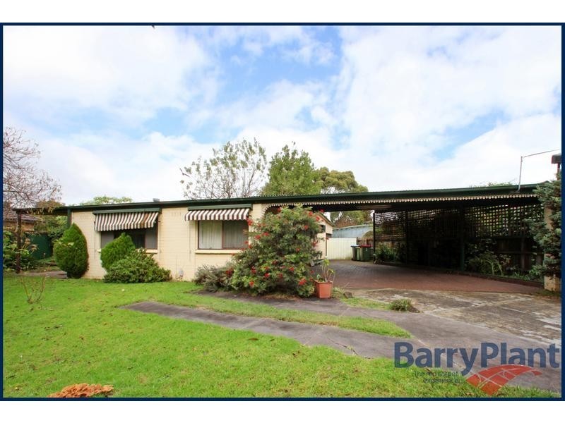 8 Philip Road, Knoxfield VIC 3180