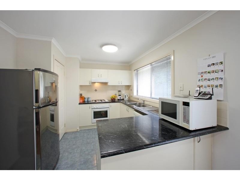 2/35 Spruce Drive, Rowville VIC 3178