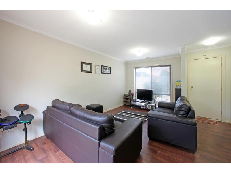 2/35 Spruce Drive, Rowville VIC 3178
