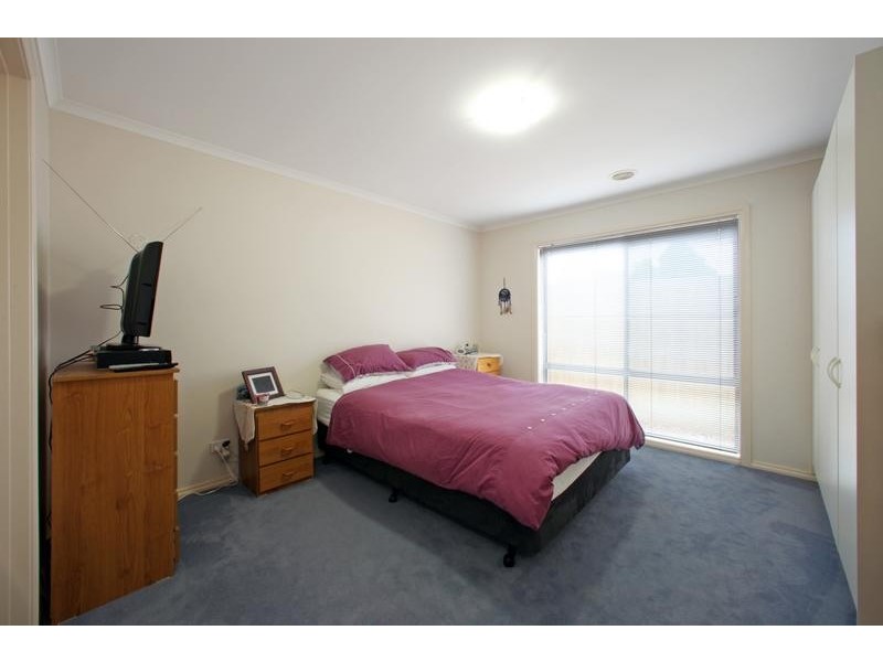 2/35 Spruce Drive, Rowville VIC 3178