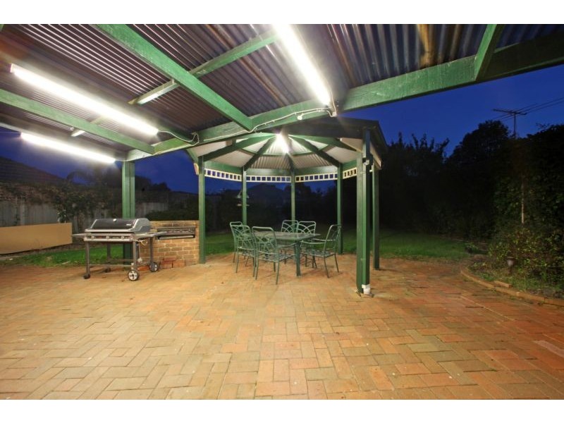 6 Nagle Court, Rowville VIC 3178