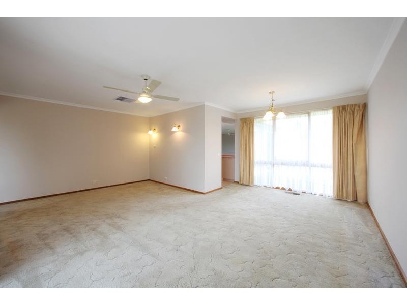 26 Bellfield Drive, Lysterfield VIC 3156