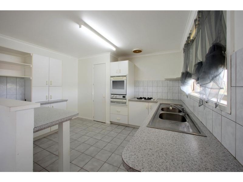 1/50 Preston Avenue, Endeavour Hills VIC 3802