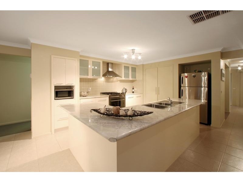 76 Victoria Knox Avenue, Rowville VIC 3178