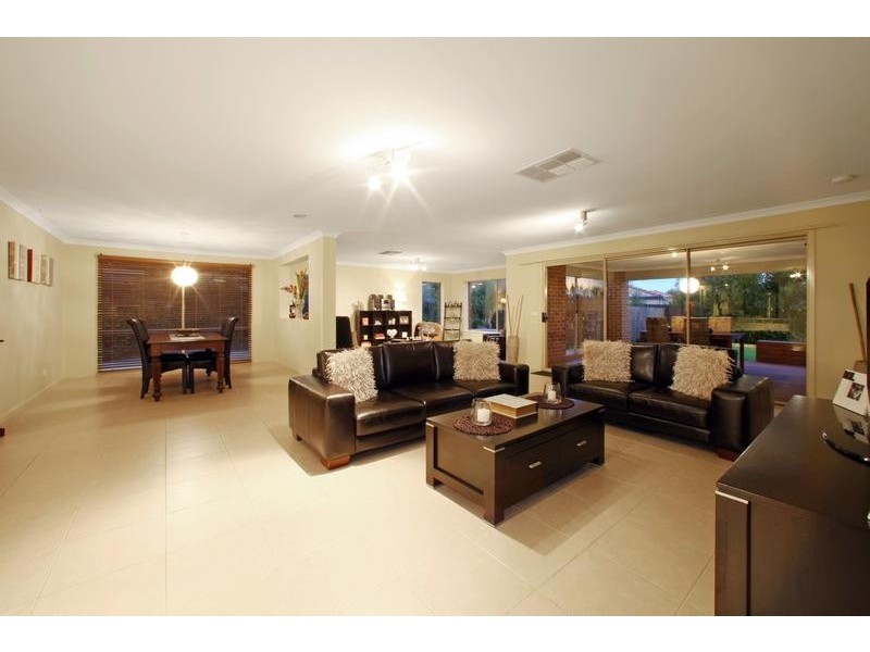 76 Victoria Knox Avenue, Rowville VIC 3178