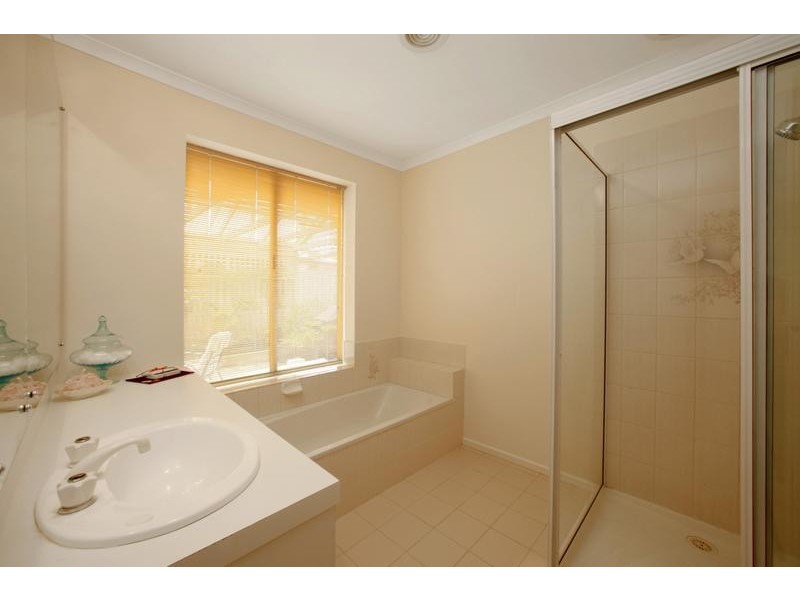 30 Fernlea Avenue, Rowville VIC 3178