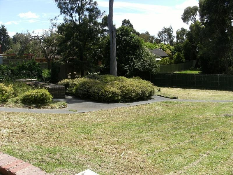 30 Merricks Close, Ferntree Gully VIC 3156