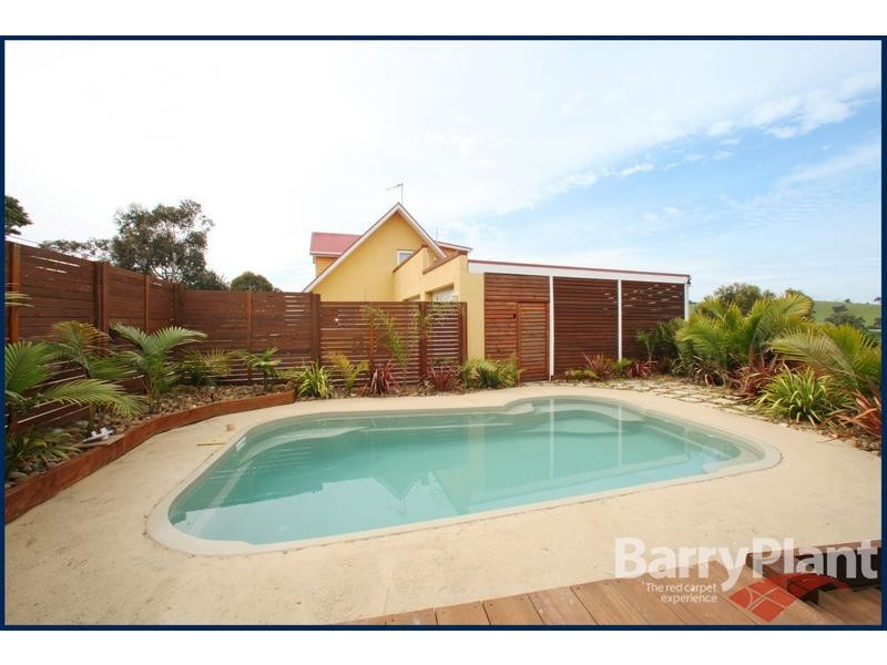 3 Allora Avenue, Ferntree Gully VIC 3156