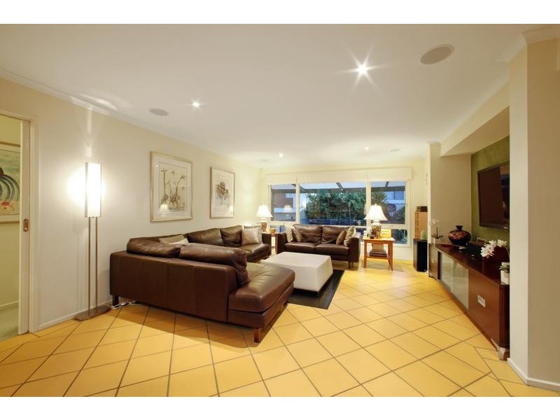 3 Dunscombe Close, Rowville VIC 3178