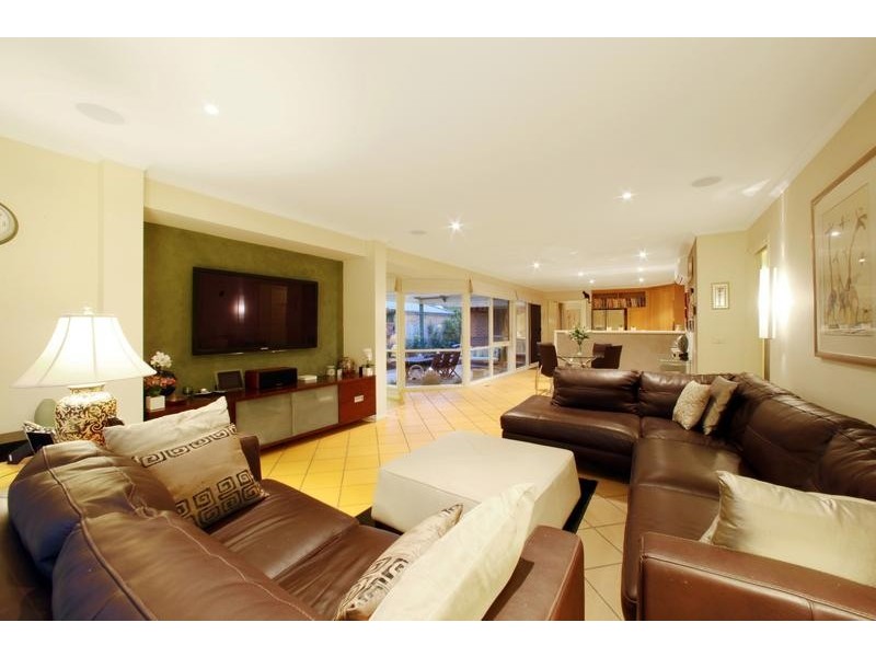 3 Dunscombe Close, Rowville VIC 3178