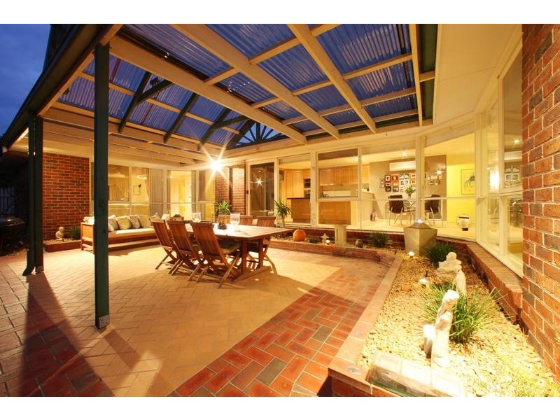 3 Dunscombe Close, Rowville VIC 3178