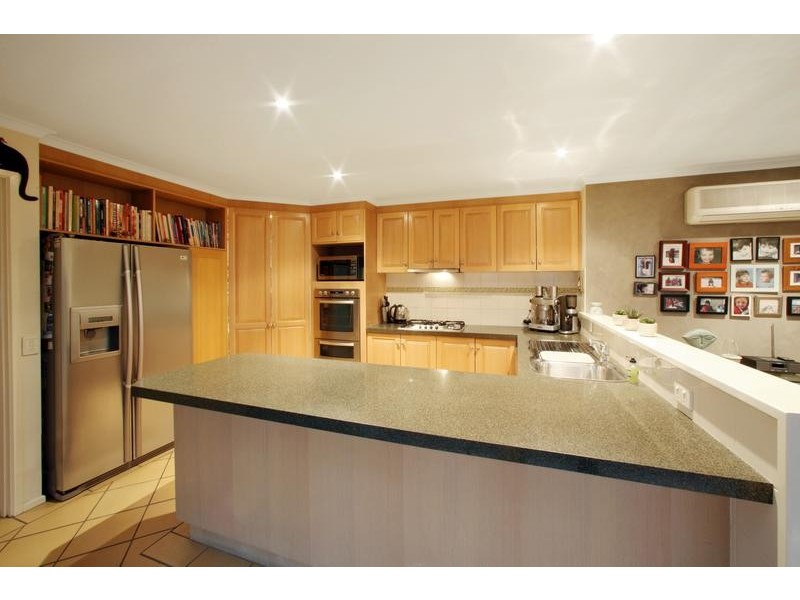 3 Dunscombe Close, Rowville VIC 3178