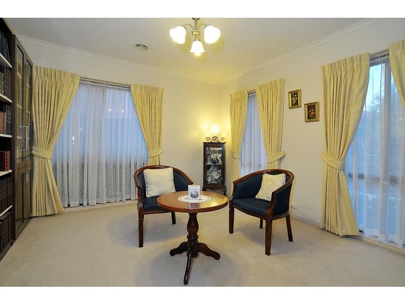 73 Oaktree Rise, Lysterfield VIC 3156