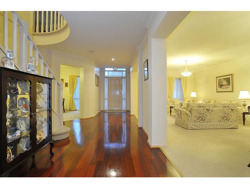 73 Oaktree Rise, Lysterfield VIC 3156