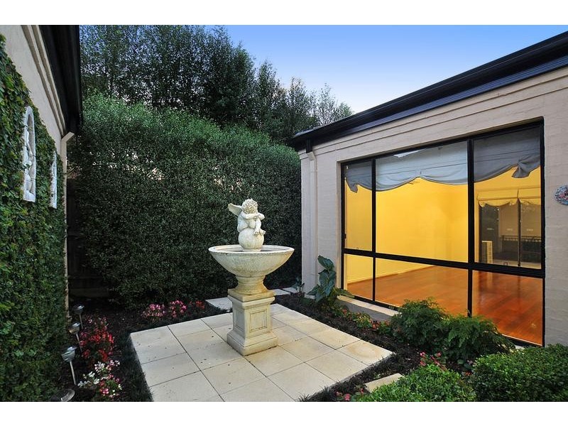 73 Oaktree Rise, Lysterfield VIC 3156