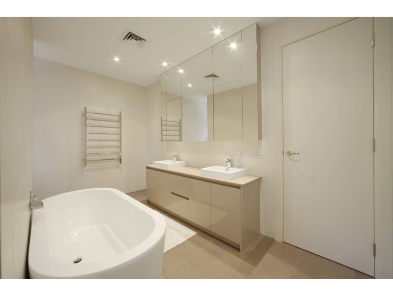 9 McKay Road, Rowville VIC 3178