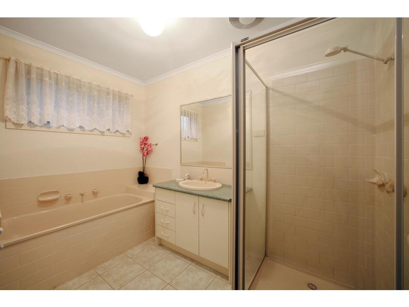 4 Jenna Court, Rowville VIC 3178