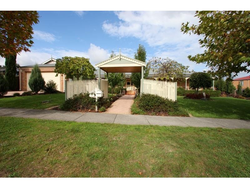 30 Grange Drive, Lysterfield VIC 3156