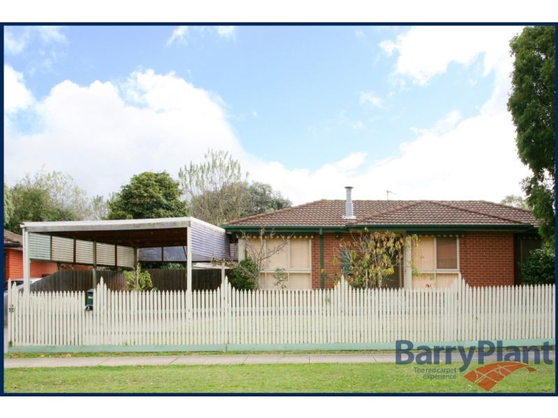 13 Heathmere Crescent, Endeavour Hills VIC 3802