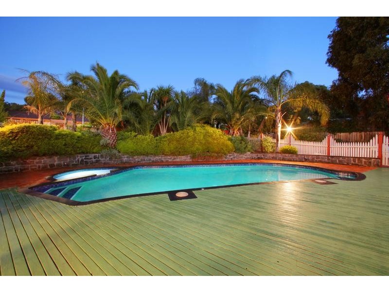 71 Timbertop Drive, Rowville VIC 3178