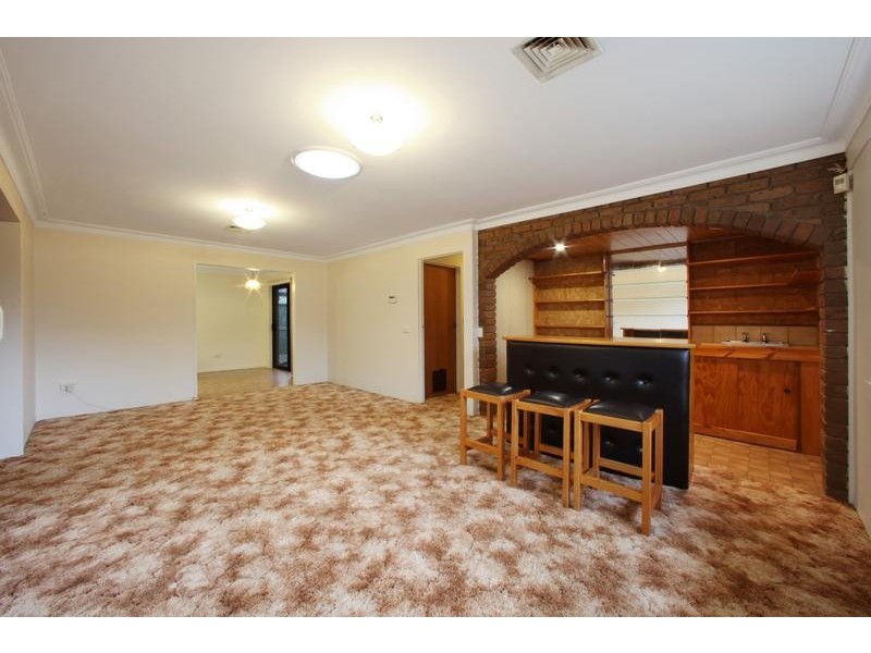 17 Burchall Crescent, Rowville VIC 3178