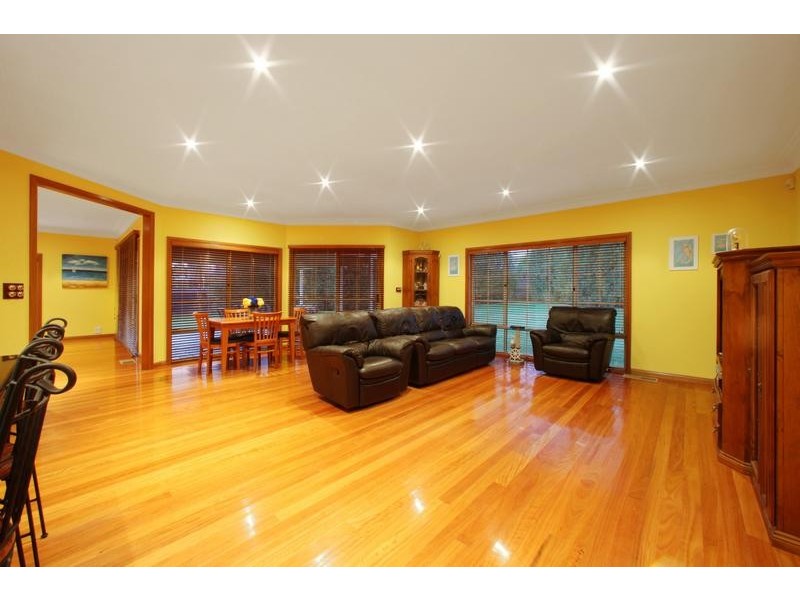 6 Callander Place, Lysterfield VIC 3156